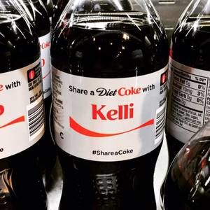 Meet your Posher, Kelli